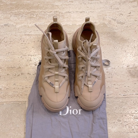 Dior Shoes - ⭐️⭐️HOT⭐️⭐️ Gently Preloved Connect sneakers.